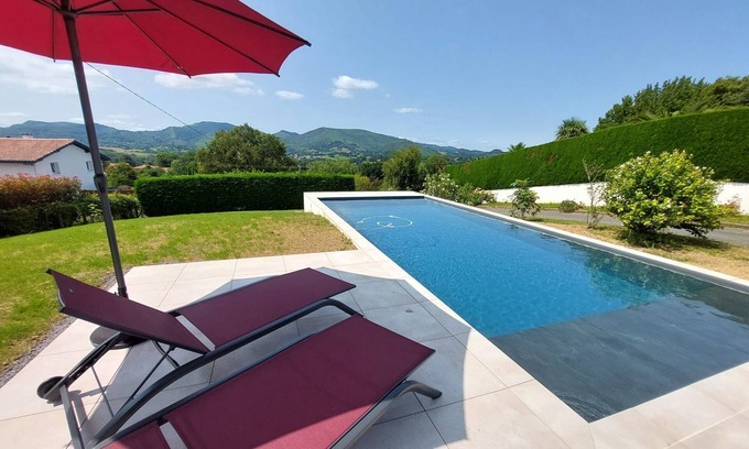 Behobie Villa | Villa Urrugne, 4 bedrooms, 7 persons