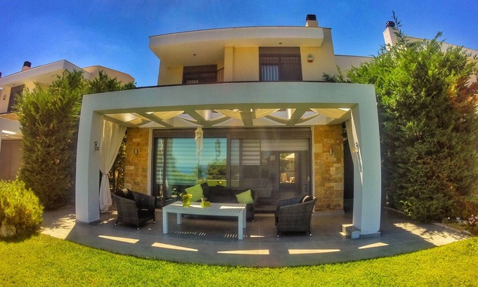 Haniotis Villa | Villa Verde - Deluxe 250m2 Villa, Sea View !