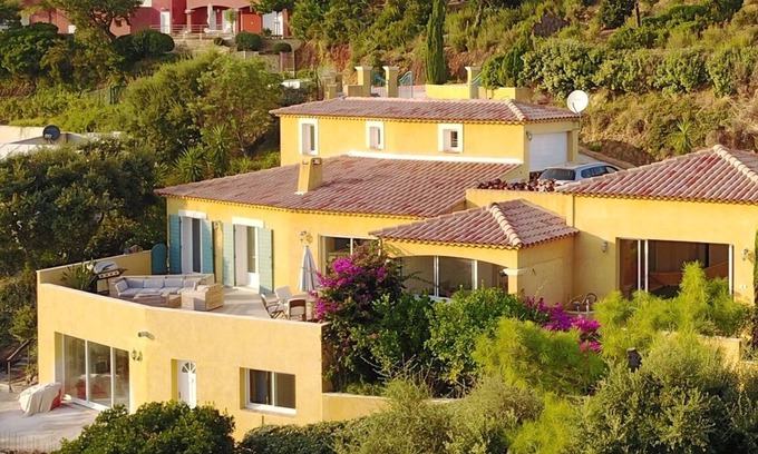 La Londe-les-Maures House | Villa vue mer Piscine Intérieure 10pers