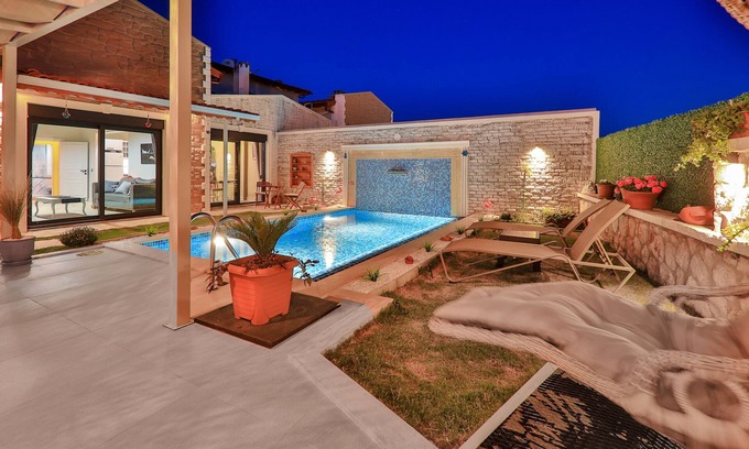 Kas Villa | Villa w Pool and Garden 10 min to Beach in Kas
