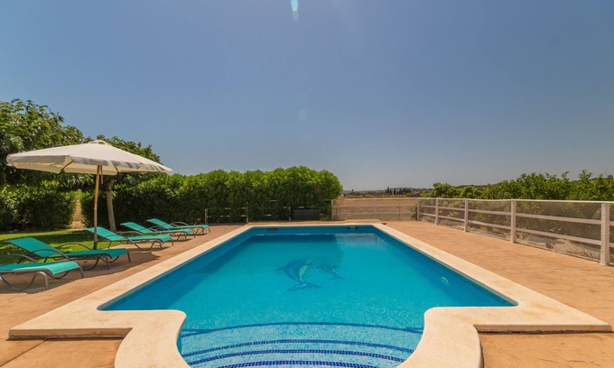 Santa Margalida Villa | Villa with detached house, air conditioning, wifi, garden, private swimming pool