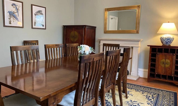 Liverpool House | Villa with Park Views close to Liverpool Centre