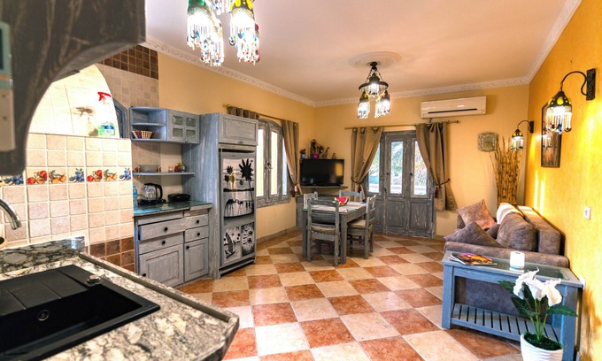 Dahab Apartment | Villa with Pool BBQ Grill Garden Beduintent Sunbeds Jacuzzi