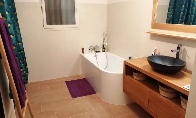 Frontignan Villa | Villa with swimming pool and large garden 9 minutes from the beaches in Frontignan