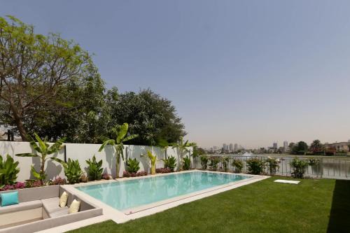 Dubai House | Villa Zalex Springs 14 Luxury Living with Private Pool