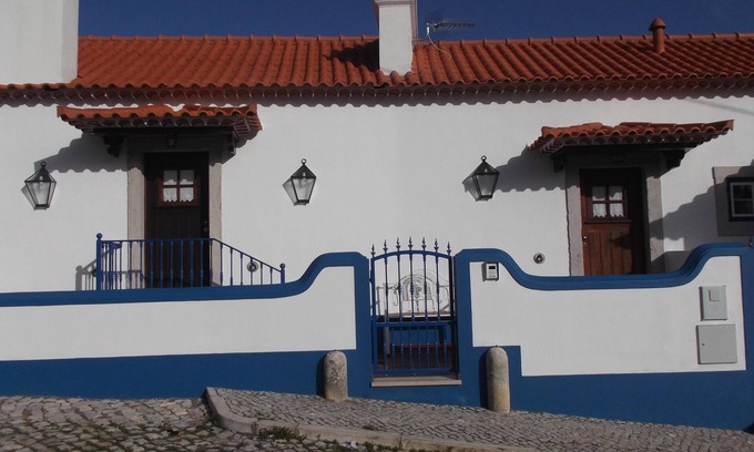 Penedo Cottage | VILLAGE HOUSE WITH VIEW TO SIERRA AND SEA