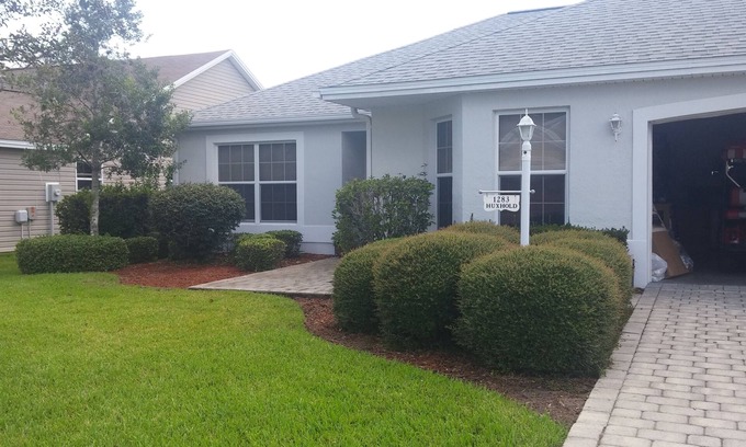 Glenbrook House | Village of Glenbrook, 3BR/2Bath designer home, Deerfield Lane