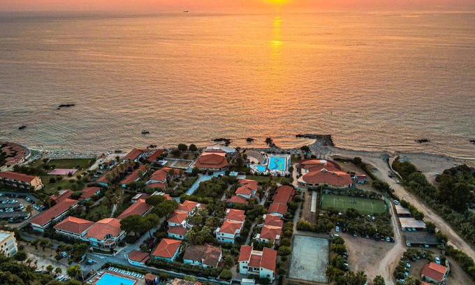 Torre Ruffa Resort | Villaggio Torre Ruffa Robinson