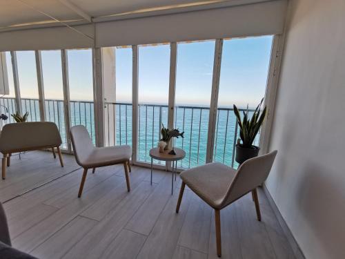 Platja d'Aro Apartment | VILLAS COSETTE Apartamento BEACH PALACE CB 10 Vistas Espectaculares en Primera Línea de Mar con Parking Incluido en Platja d'Aro - ES-209-26