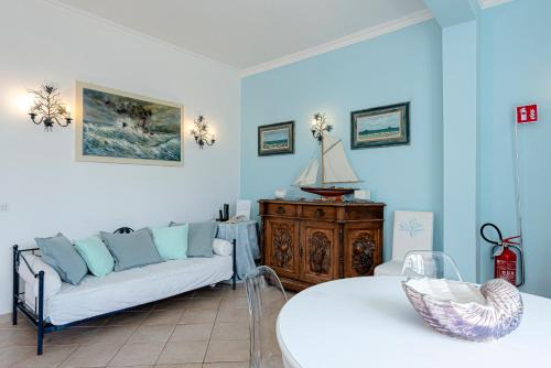 Quartiere XXXV Lido di Castel Fusano House | Villino dei Coralli