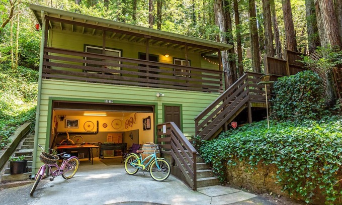Rio Nido House | Vino Velo: Enchanting Redwood Forest Cabin! Cozy & Warm Vibe! HtTb/Pup/WiFi