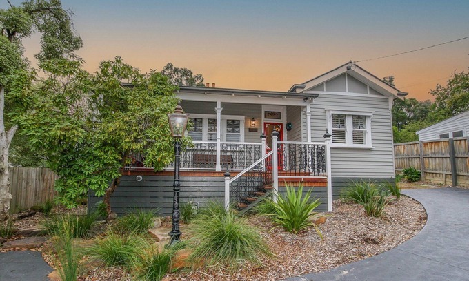 Healesville Apartment | Vintage Charm on St Leonards in the Yarra Valley