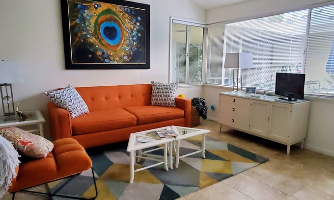 Historic Tennis Club Condo | Vintage Condo in Historic Tennis Club Neighborhood ~ 4 blocks to downtown
