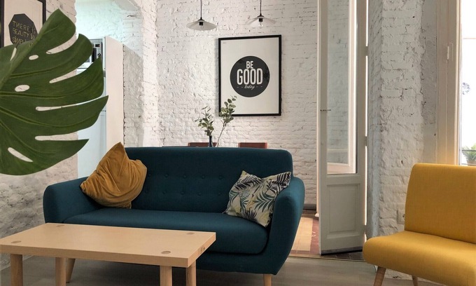 Embajadores Apartment | Vintage Design Flat in Madrid center
