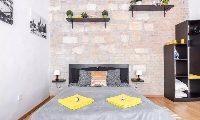 Erzsebetvaros Apartment | Vintage Style Cozy Downtown Apartment. by NW