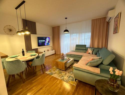Nis Apartment | Violet deluxe