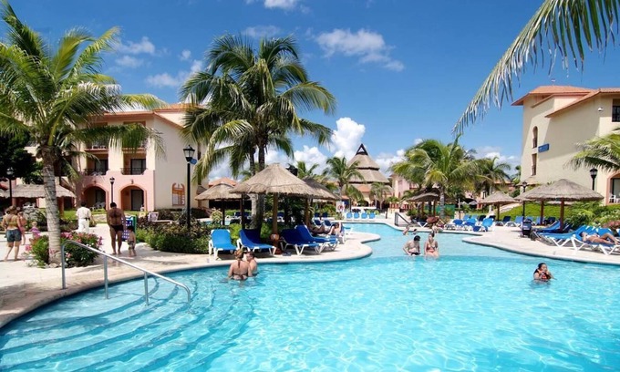 Playacar Fase II Resort | *VIP Member Sandos Playacar Resort*