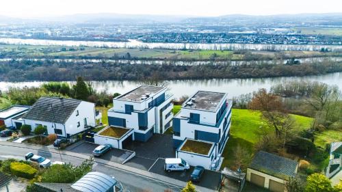 Weitersburg Apartment | VIP Suite with Panoramic Views