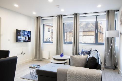 Bedford Apartment | Virexxa Bedford Centre - Deluxe Suite - 2Bed Flat with Free Parking & Gym