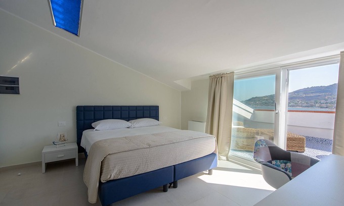 Agropoli Bed & Breakfast | Vistamare Suite Light Blue Room