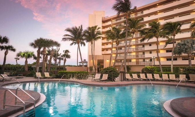 Hutchinson Island South Resort | Vistana Beach Club 2 Bedroom Villa