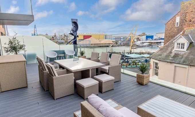 Poole Apartment | Vitamin Sea - Sun Terrace Overlooking Poole Quay