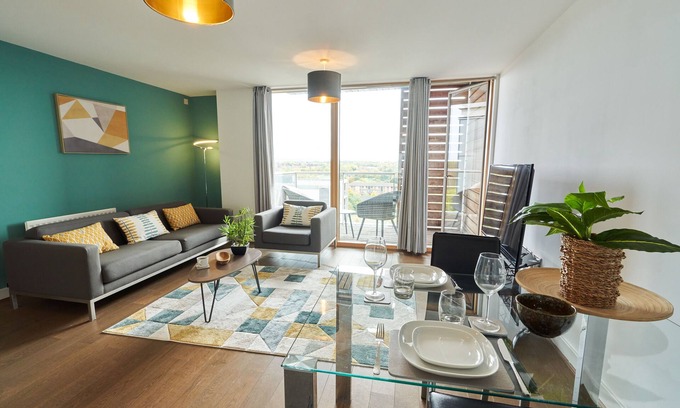 Central Milton Keynes Apartment | Vizion by ShortstayMK