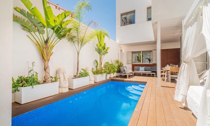 Burjasot Villa | VLVilla - Villa de lujo en Valencia con piscina privada y sala de cine