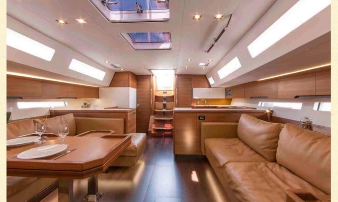 Palais des Festivals - Old Port Boat Rental | Voilier Luxe Face au Palais