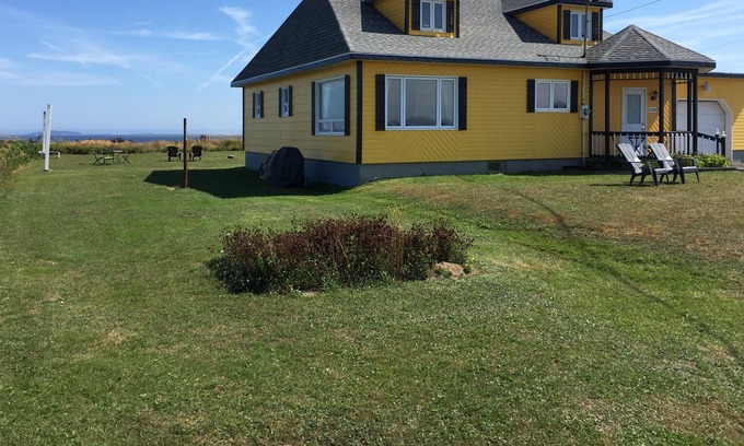 Pointe-aux-Loups House | Vrbo Property