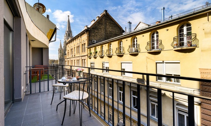 Ferencvaros Apartment | Vrbo Property