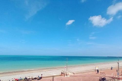 Dieppe Apartment | Vue imprenable sur la mer BY HOLIDIEPPE