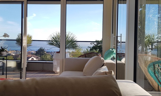 Thonon-les-Bains Apartment | Vue Panoramique Lac et Montagne