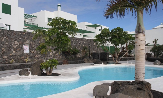 Costa Teguise Apartment | VV 3530009659 Spacious 2 Bed Apartment.AirCon, WiFi with two separate terraces