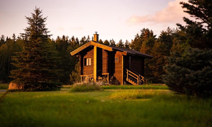 Hurky House | Vyhlídkový srub "Na kraji Brd"