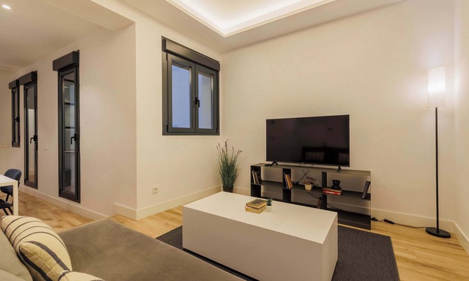 Palacio Apartment | w* | Amazing 4BR at Palacio Real