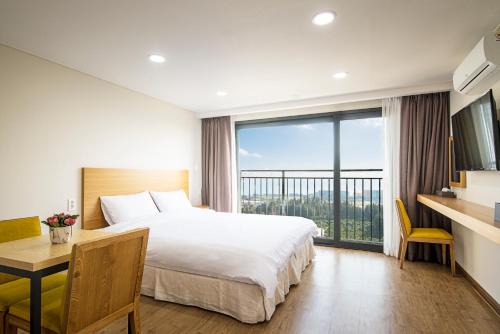 Jungmun House | W Ocean Pension