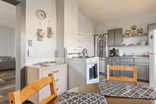 Ohio City Apartment | W38 Back apartment