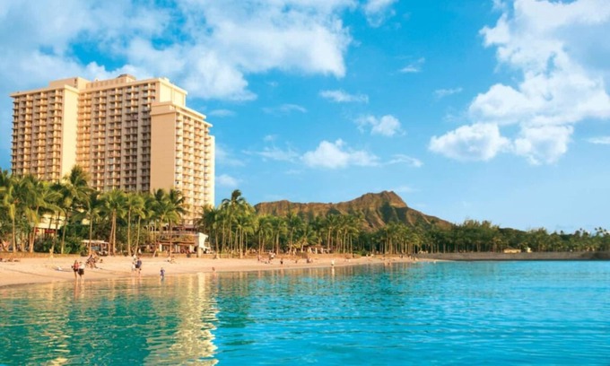 Waikiki Hotel | Waikiki Getaway! Private Balcony, Parking! Close to Honolulu Zoo & Kuhio Beach!