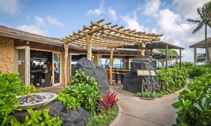 Wailua Condo | Waipouli Beach A107 Grand Premier Beachfront 2B/3B