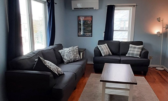 Bar Harbor House | Waldheim Cottage: In-town bar Harbor Hideaway