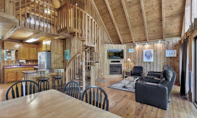 Six Mile House | Walhalla Hwy Chalet S