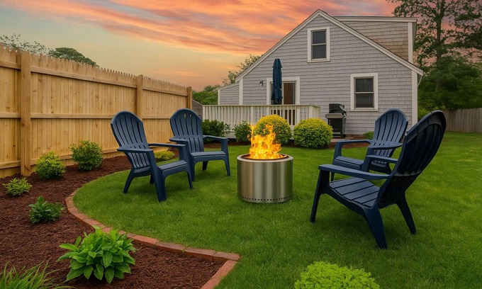 Dennis Port House | Walk 2 Beach! Slps 10! Fire Pit! Location! A/C!