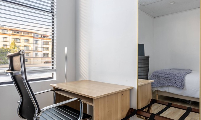 Mid Central House | Walk distance to convention center and Caltech center Pasadena private parking