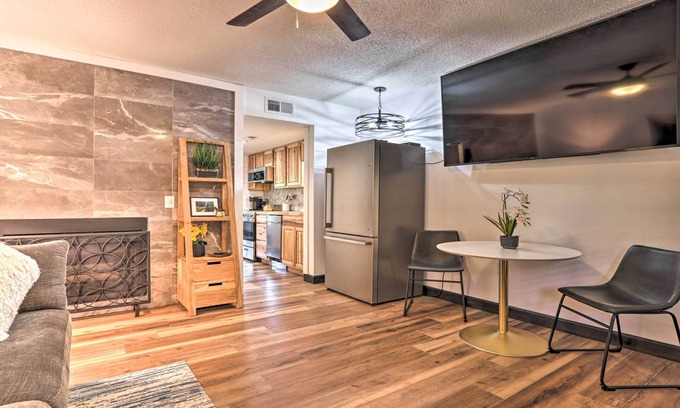 Gatlinburg Condo | Walk Downtown! Gatlinburg Condo w/Patio & Pool