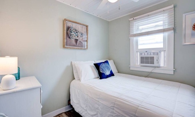 Hampton Apartment | Walk to beach combo 2&3