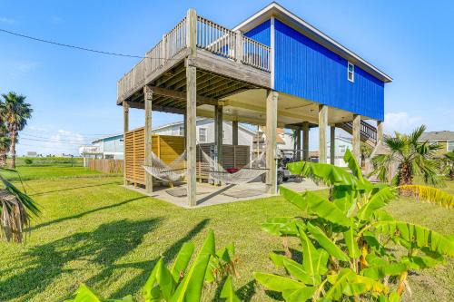 Jamaica Beach House | Walk to Beach Galveston Home with Golf Cart!