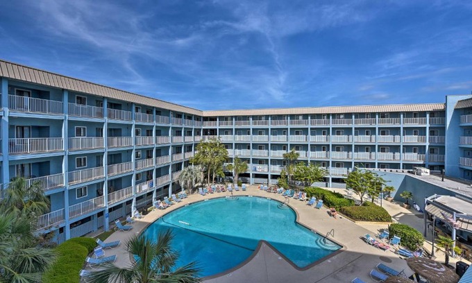 Palmetto Dunes Apartment | Walk to Beach Nautical Hilton Head Resort Condo!