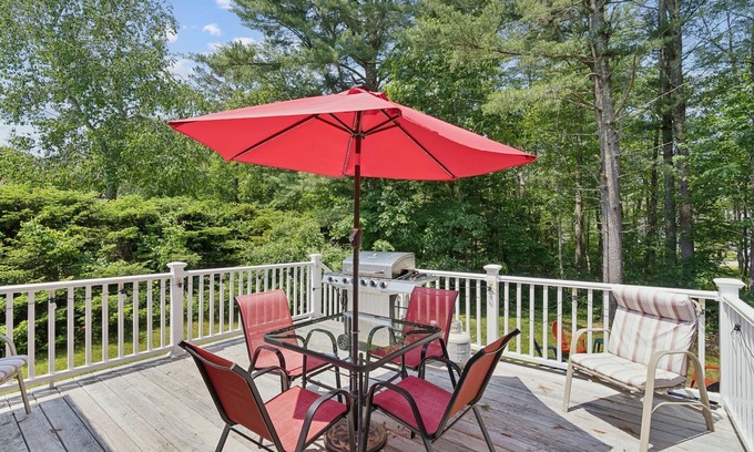 Kennebunk House | Walk to Dock Square! - Freshly Renovated Charmer!