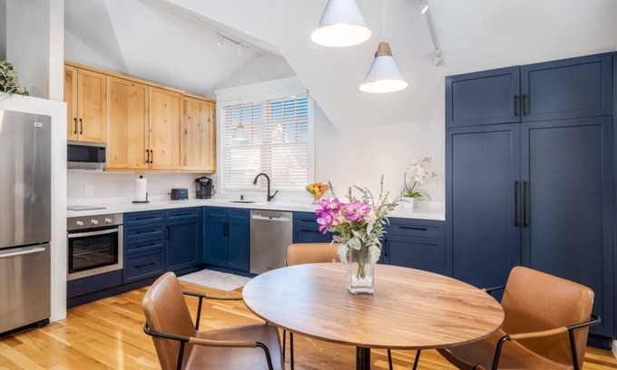 Old Town Apartment | Walk to Downtown| Monthly Rentals |Pet Friendly | On Call Bus